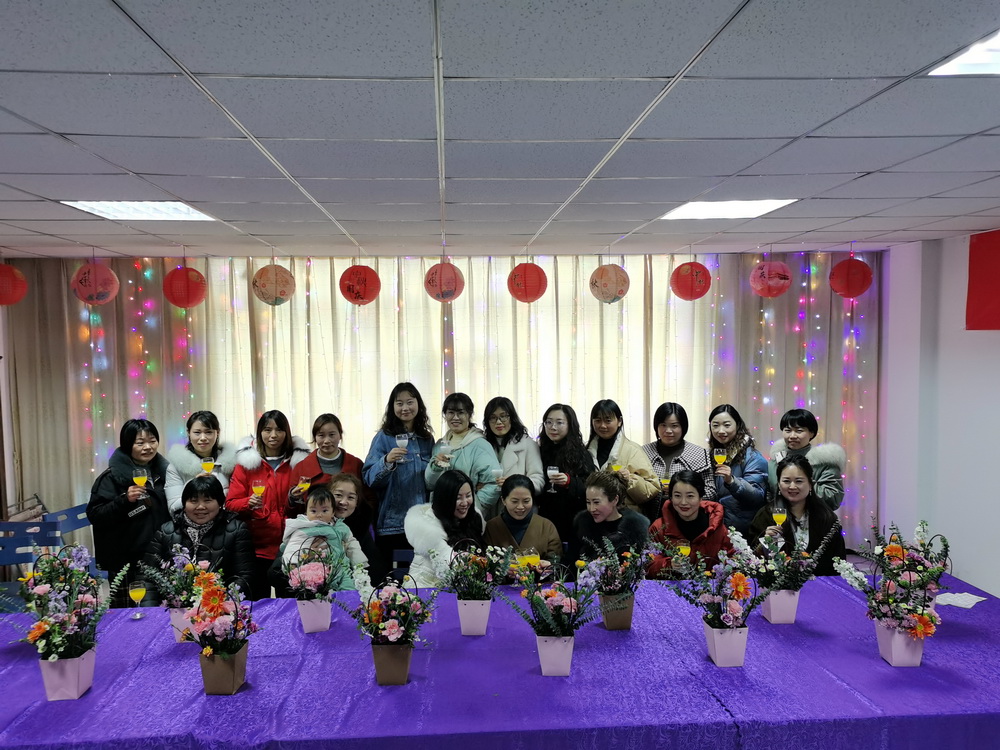 【庆三八】公司举办主题花艺沙龙活动(图3) 1-21031611260a62.jpg